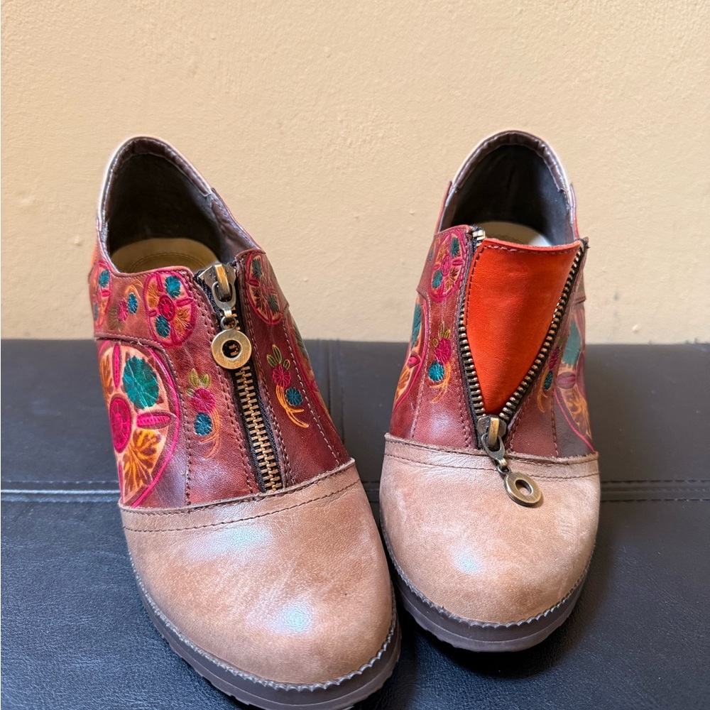 Red and Brown Artistic Ankle Boots with Side Zipper